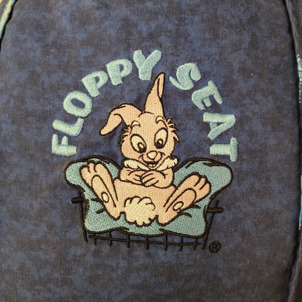 Floppy seat